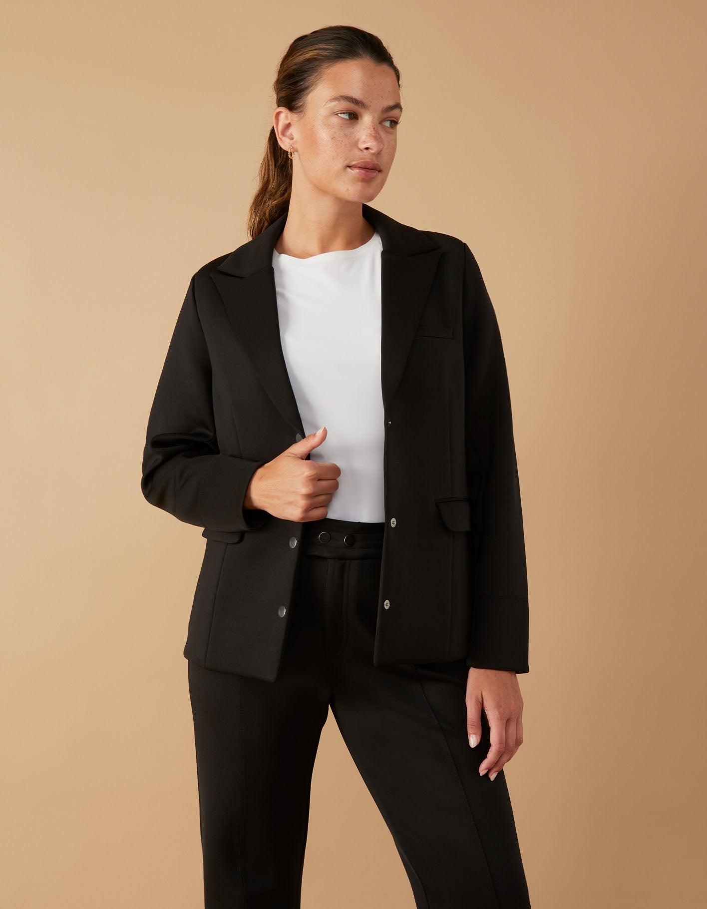 soft-power-blazer-black