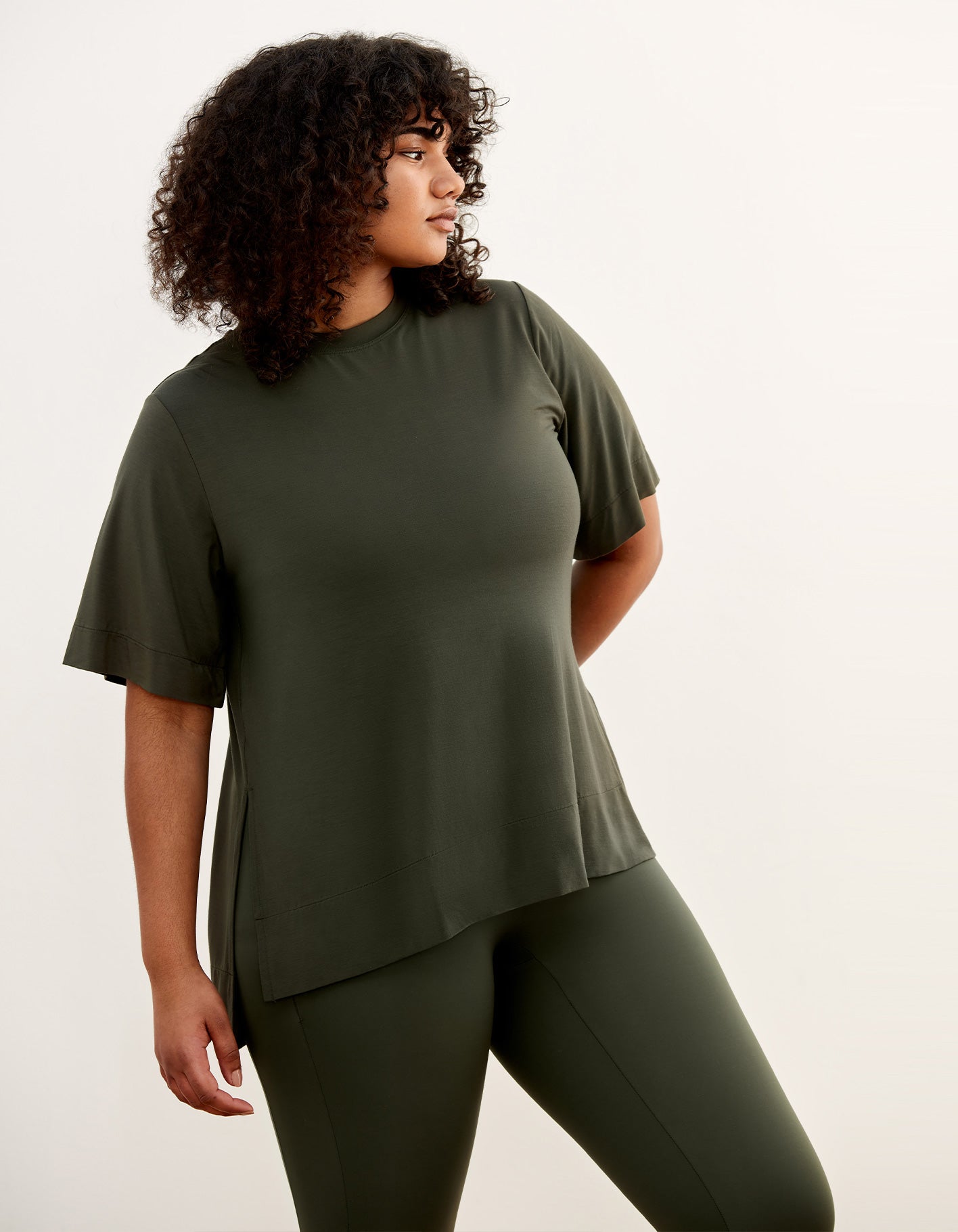 essentialist-t-shirt-moss-new-sku