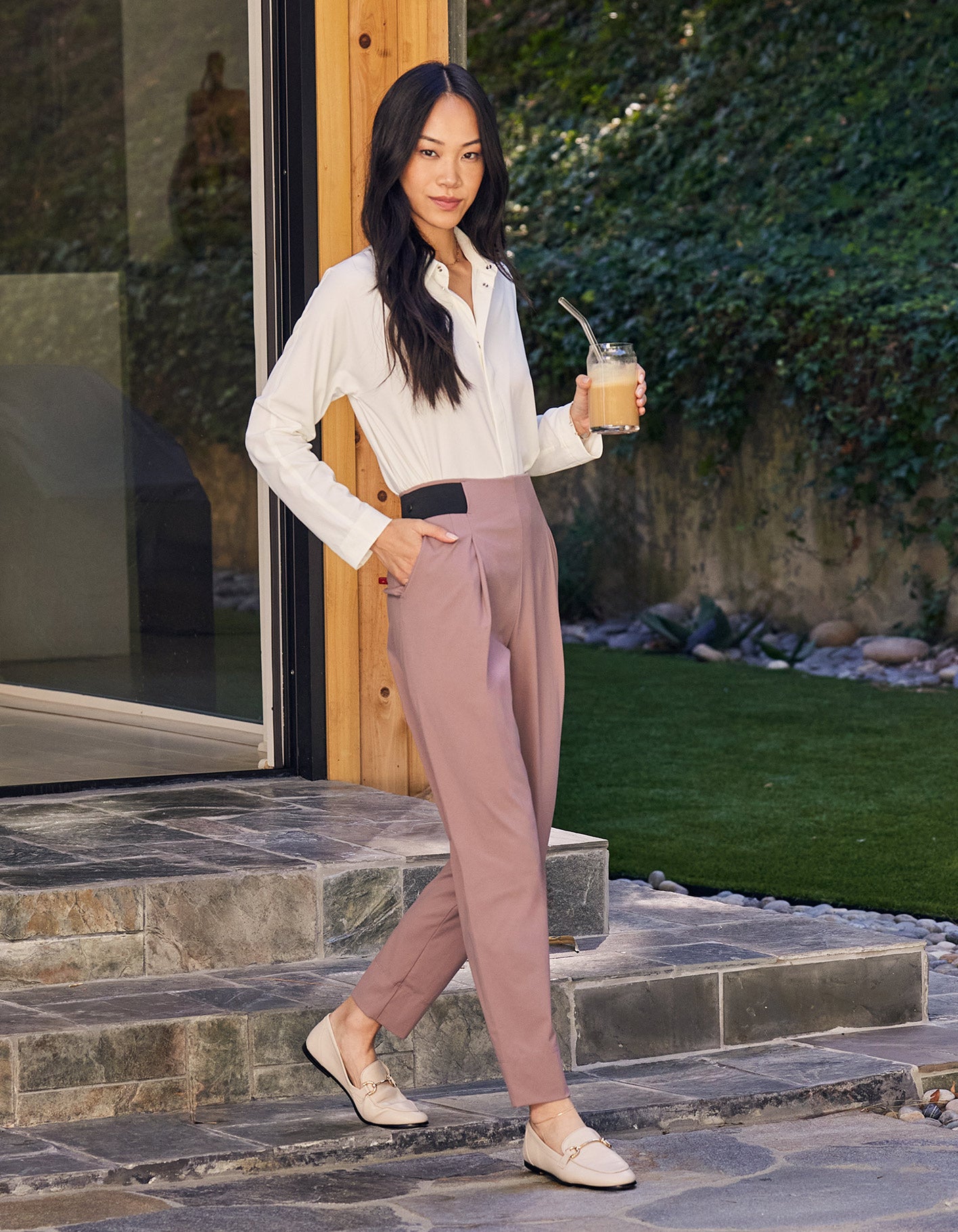 turn-it-up-pants-bio-01-mauve